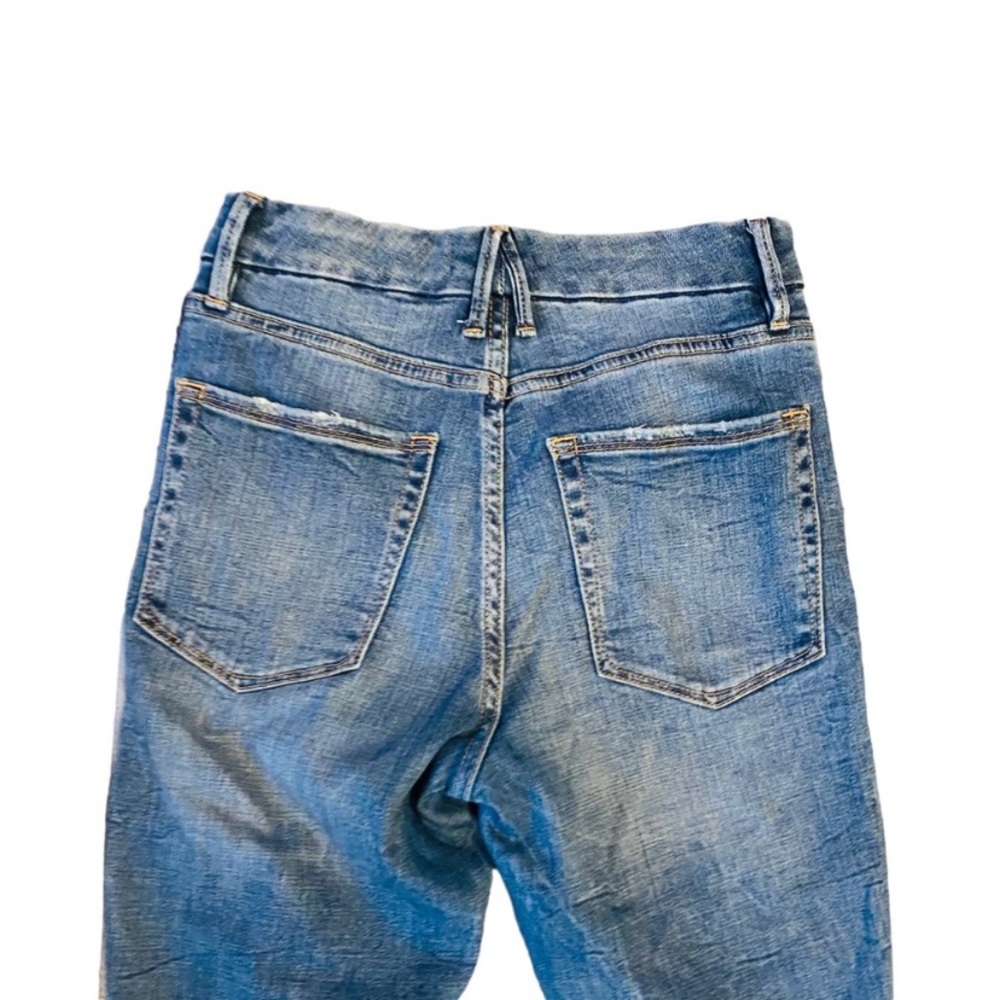GOOD AMERICAN Good Waist Distressed Raw Hem Skinny Jeans - Picture 5 of 7